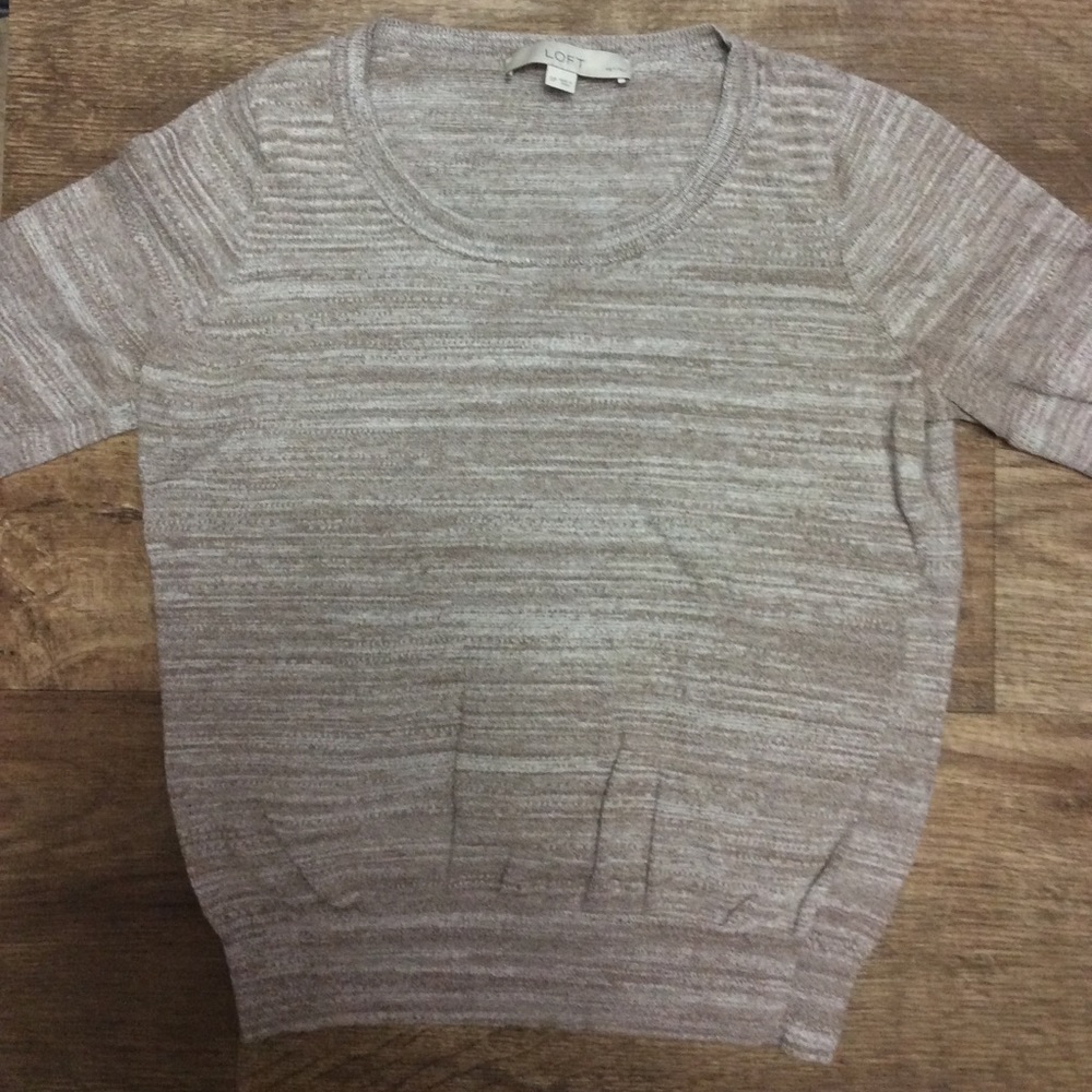 Greenish beige short sleeve sweater